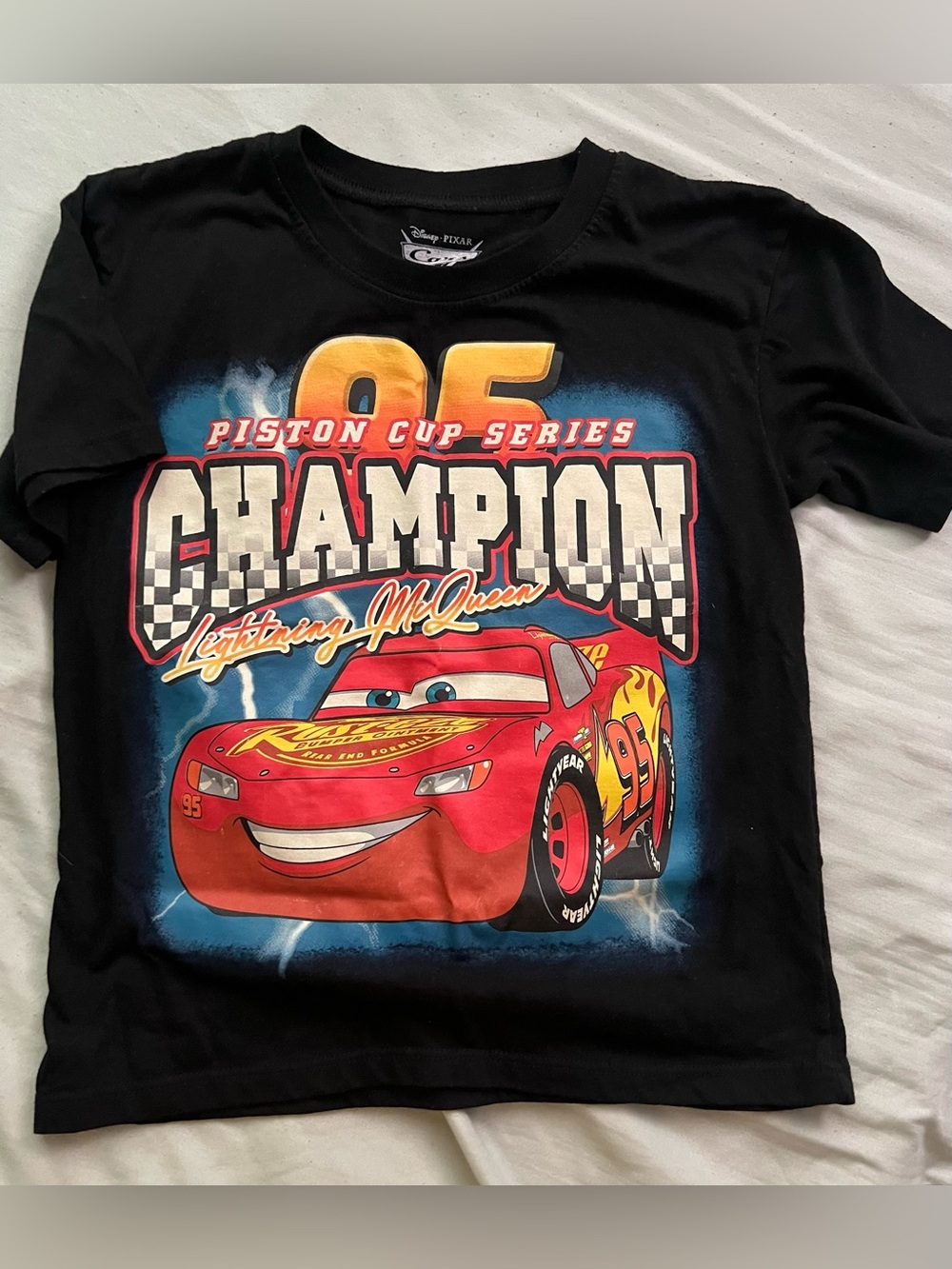 Disney Pixar Cars Lightning McQueen black graphic tee size Small 7